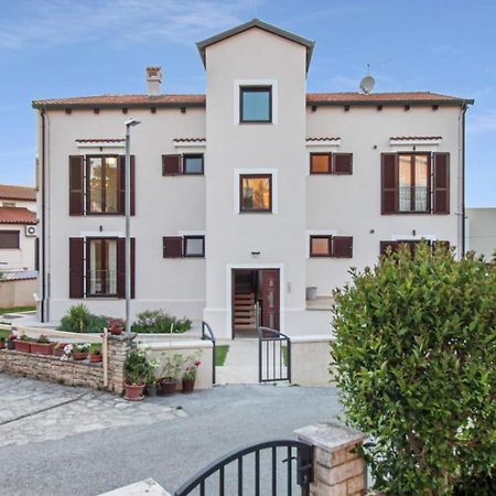 Apartments Villa Alba Poreč Eksteriør billede