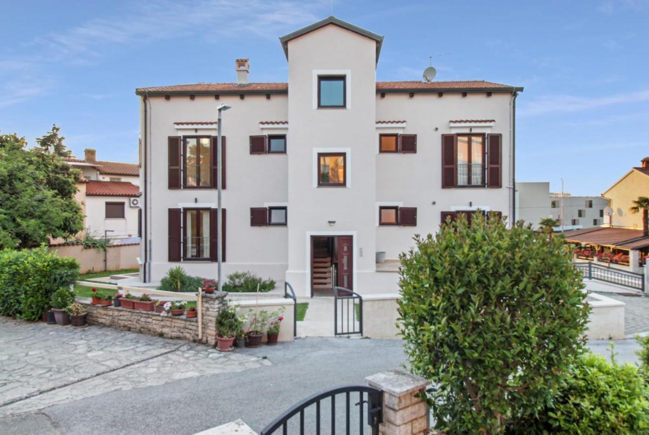 Apartments Villa Alba Poreč Eksteriør billede