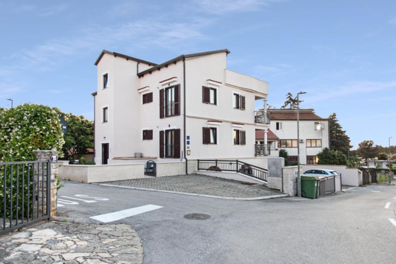 Apartments Villa Alba Poreč Eksteriør billede